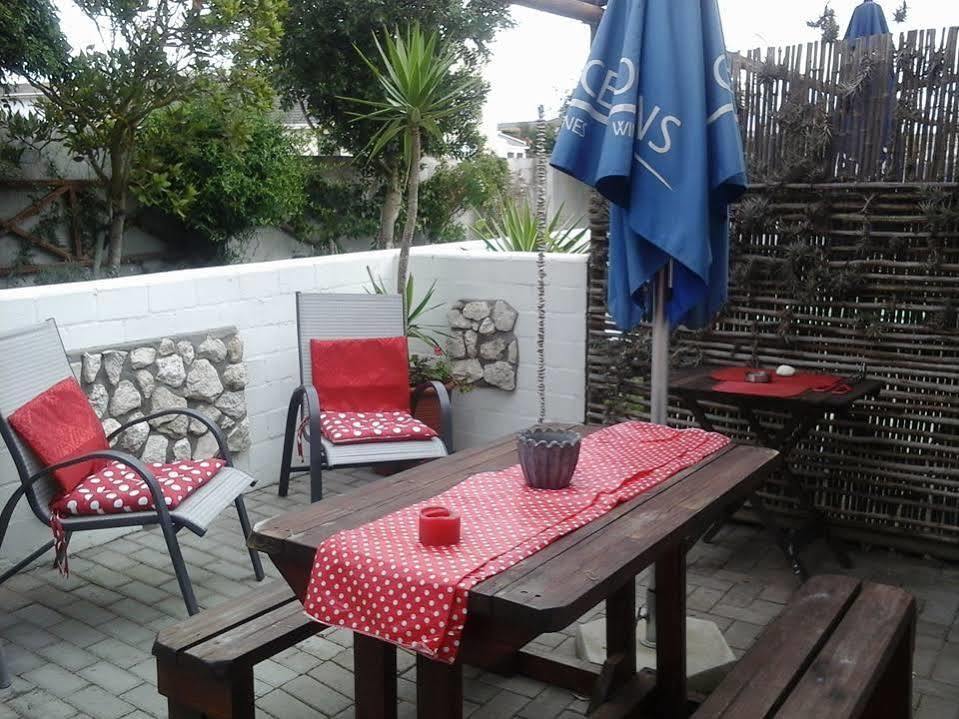 Croeso Guest House Langebaan Exterior foto